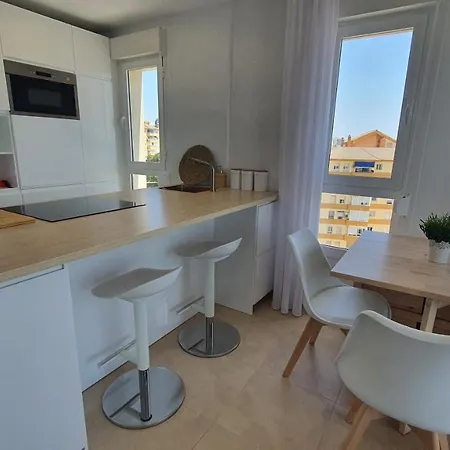 Beachfront-parque Paloma-modern-panoramic Views! בנאלמדנה
