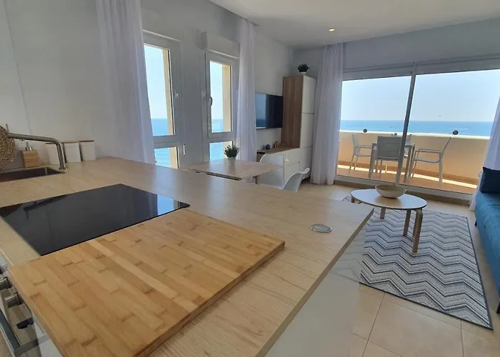 Beachfront-parque Paloma-modern-panoramic Views! Apartment